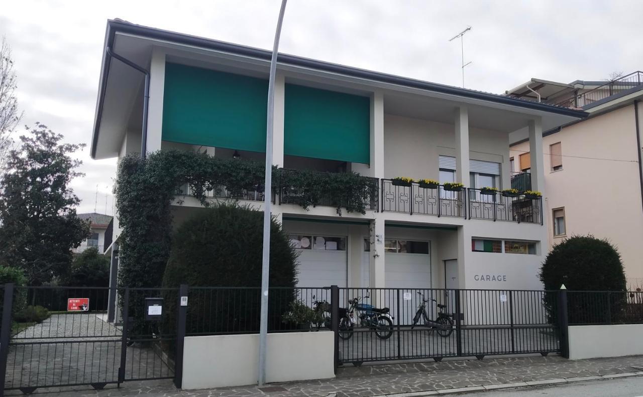 Garage Con Camere Пьеве-ди-Солиго Экстерьер фото